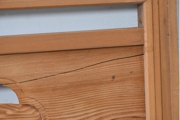 ヴィンテージ建具　昭和中期　躍動感ある鶴と松の彫刻が見事な欄間2枚セット　(R-085634)