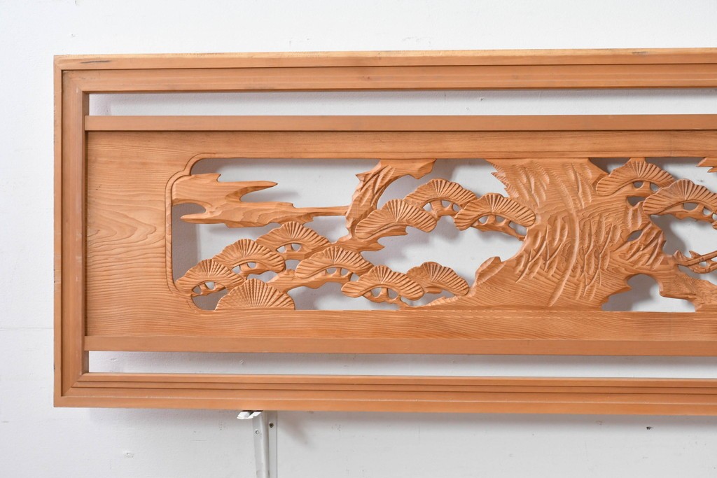 ヴィンテージ建具　昭和中期　躍動感ある鶴と松の彫刻が見事な欄間2枚セット　(R-085634)