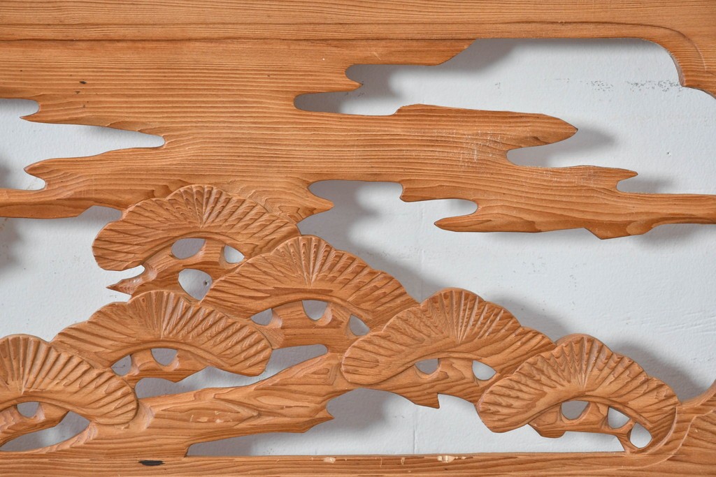 ヴィンテージ建具　昭和中期　躍動感ある鶴と松の彫刻が見事な欄間2枚セット　(R-085634)