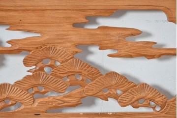 ヴィンテージ建具　昭和中期　躍動感ある鶴と松の彫刻が見事な欄間2枚セット　(R-085634)