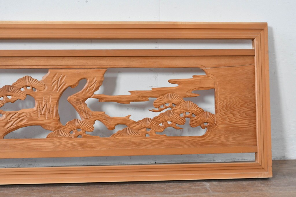 ヴィンテージ建具　昭和中期　躍動感ある鶴と松の彫刻が見事な欄間2枚セット　(R-085634)