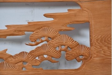 ヴィンテージ建具　昭和中期　躍動感ある鶴と松の彫刻が見事な欄間2枚セット　(R-085634)