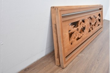 ヴィンテージ建具　昭和中期　躍動感ある鶴と松の彫刻が見事な欄間2枚セット　(R-085634)