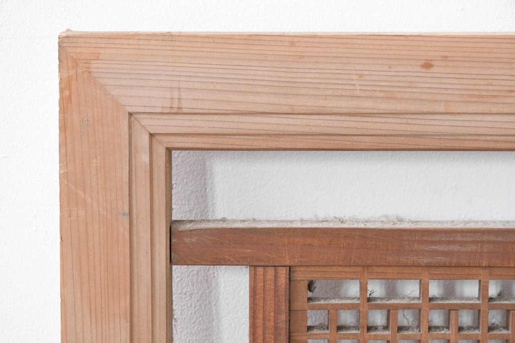 ヴィンテージ建具　昭和中期　繊細に並んだ細い桟に組子が映える筬欄間3枚セット　(R-085635)