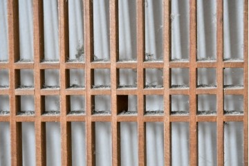 ヴィンテージ建具　昭和中期　繊細に並んだ細い桟に組子が映える筬欄間3枚セット　(R-085635)