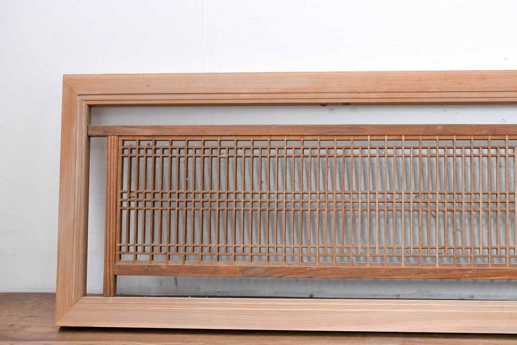 ヴィンテージ建具　昭和中期　繊細に並んだ細い桟に組子が映える筬欄間3枚セット　(R-085635)