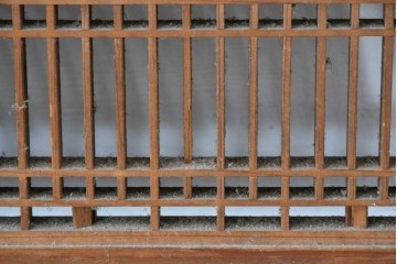 ヴィンテージ建具　昭和中期　繊細に並んだ細い桟に組子が映える筬欄間3枚セット　(R-085635)