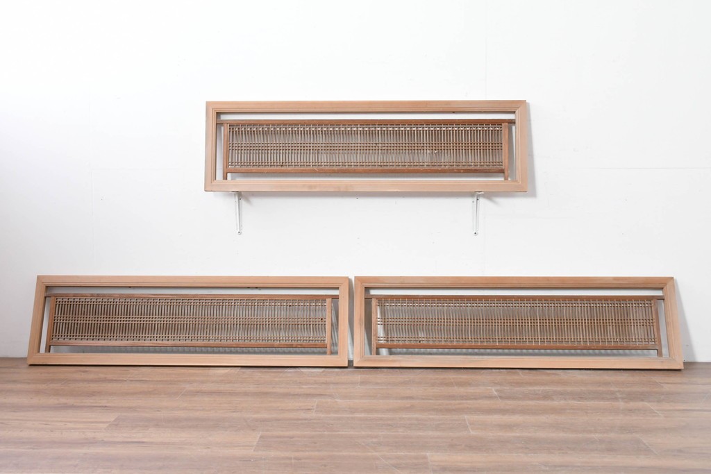 ヴィンテージ建具　昭和中期　繊細に並んだ細い桟に組子が映える筬欄間3枚セット　(R-085635)