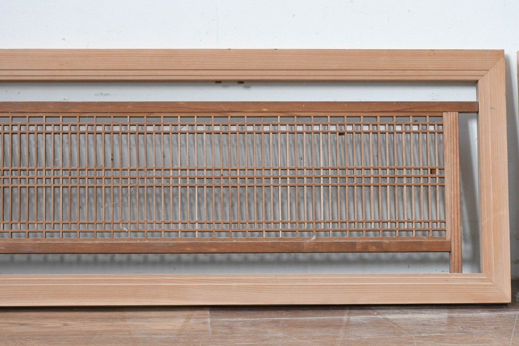 ヴィンテージ建具　昭和中期　繊細に並んだ細い桟に組子が映える筬欄間3枚セット　(R-085635)