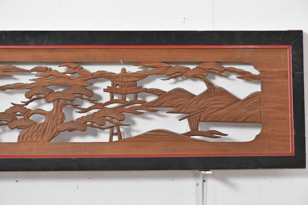 アンティーク建具　大正から昭和初期　黒漆枠　松竹梅や山水の風景を彫刻した欄間3枚セット　(R-085636)