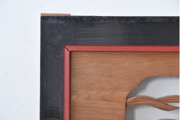 アンティーク建具　大正から昭和初期　黒漆枠　松竹梅や山水の風景を彫刻した欄間3枚セット　(R-085636)