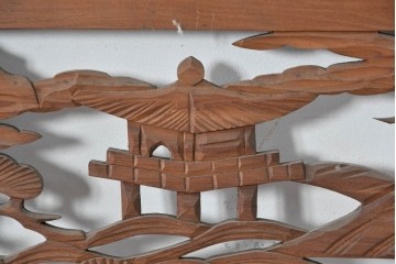 アンティーク建具　大正から昭和初期　黒漆枠　松竹梅や山水の風景を彫刻した欄間3枚セット　(R-085636)