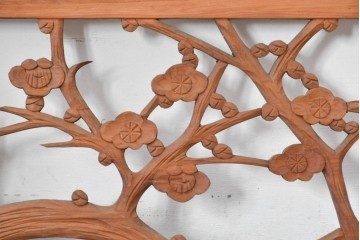 アンティーク建具　大正から昭和初期　黒漆枠　松竹梅や山水の風景を彫刻した欄間3枚セット　(R-085636)