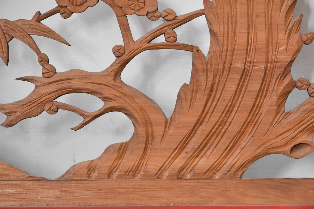 アンティーク建具　大正から昭和初期　黒漆枠　松竹梅や山水の風景を彫刻した欄間3枚セット　(R-085636)