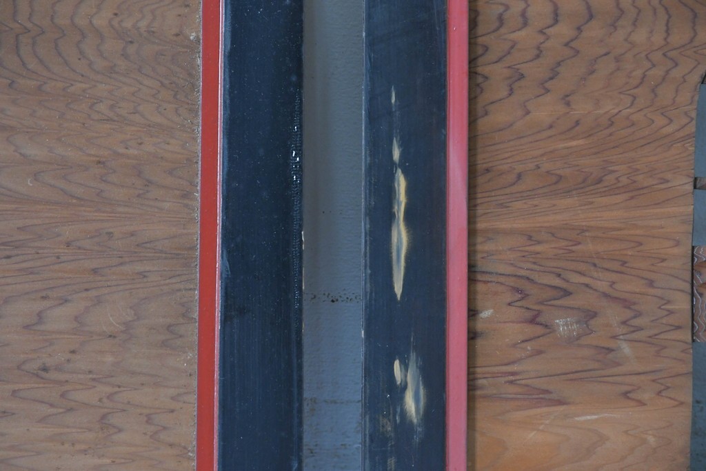 アンティーク建具　大正から昭和初期　黒漆枠　松竹梅や山水の風景を彫刻した欄間3枚セット　(R-085636)