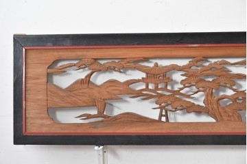 アンティーク建具　大正から昭和初期　黒漆枠　松竹梅や山水の風景を彫刻した欄間3枚セット　(R-085636)