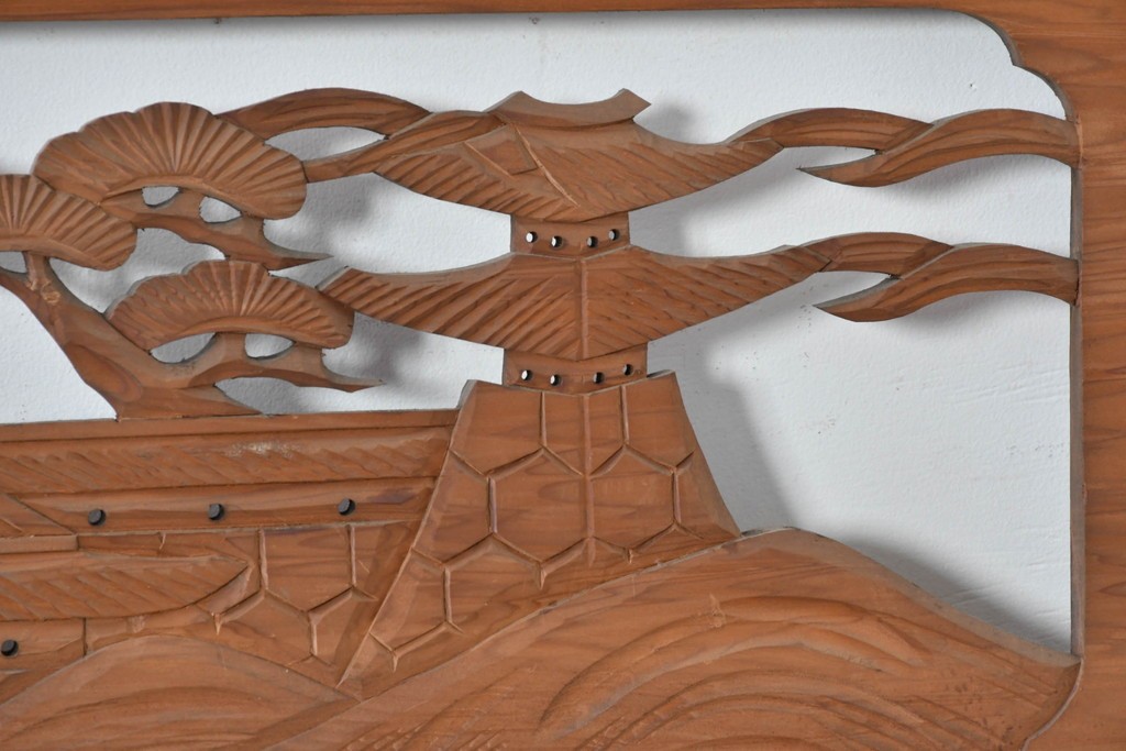 アンティーク建具　大正から昭和初期　黒漆枠　松竹梅や山水の風景を彫刻した欄間3枚セット　(R-085636)