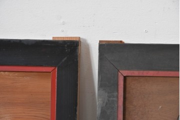 アンティーク建具　大正から昭和初期　黒漆枠　松竹梅や山水の風景を彫刻した欄間3枚セット　(R-085636)