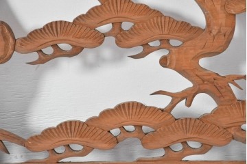 アンティーク建具　大正から昭和初期　黒漆枠　松竹梅や山水の風景を彫刻した欄間3枚セット　(R-085636)