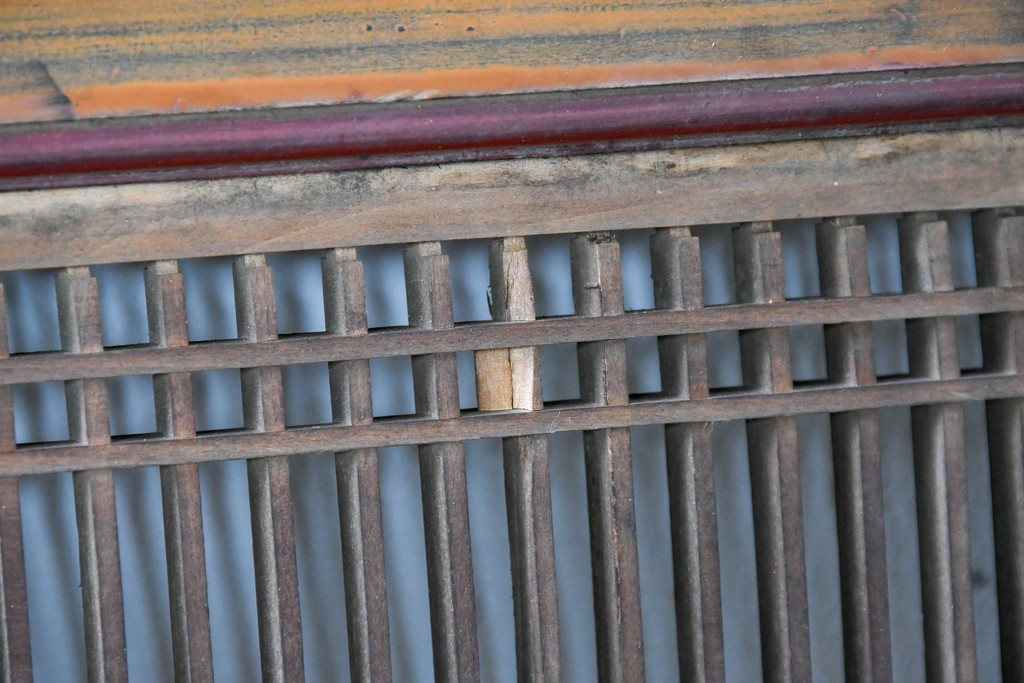 アンティーク建具　明治から大正期　黒塗り枠の繊細な筬欄間1枚　(R-085638)