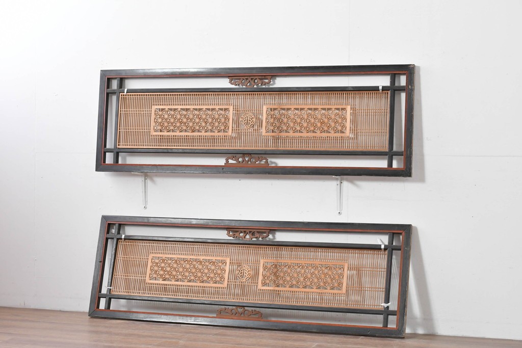 アンティーク建具　昭和初期　上手物‼　組子と透かし彫りが美しい欄間2枚セット　(R-085639)