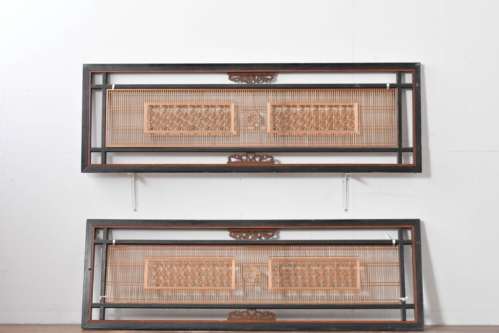 アンティーク建具　昭和初期　上手物‼　組子と透かし彫りが美しい欄間2枚セット　(R-085639)