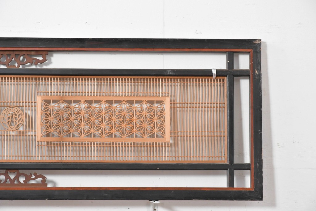 アンティーク建具　昭和初期　上手物‼　組子と透かし彫りが美しい欄間2枚セット　(R-085639)