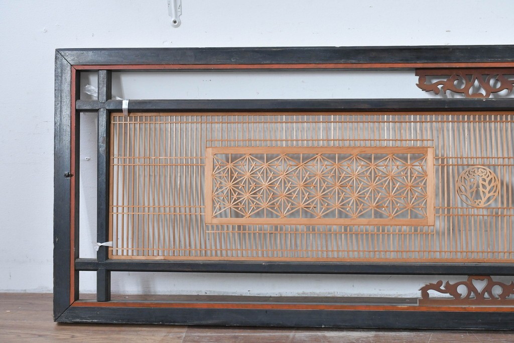 アンティーク建具　昭和初期　上手物‼　組子と透かし彫りが美しい欄間2枚セット　(R-085639)