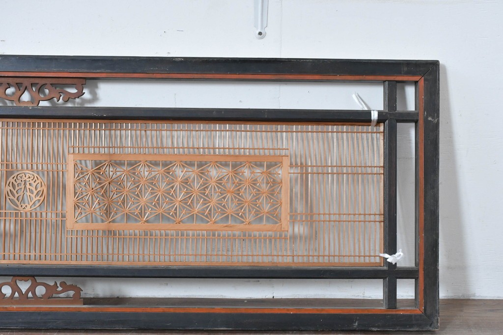 アンティーク建具　昭和初期　上手物‼　組子と透かし彫りが美しい欄間2枚セット　(R-085639)