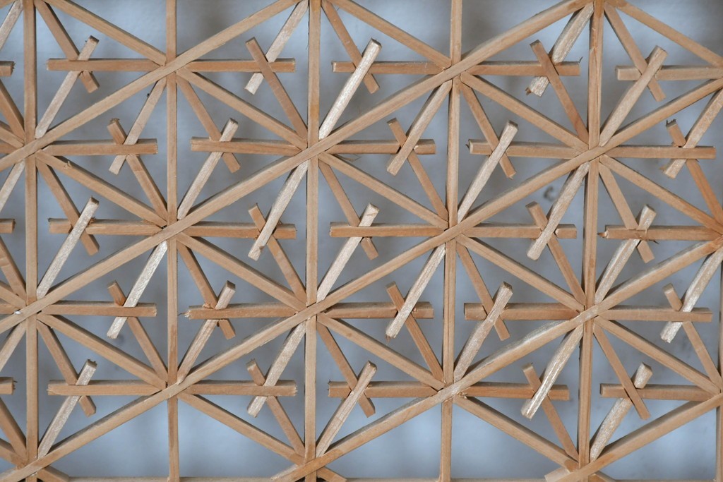 アンティーク建具　昭和初期　上手物‼　組子と透かし彫りが美しい欄間2枚セット　(R-085639)