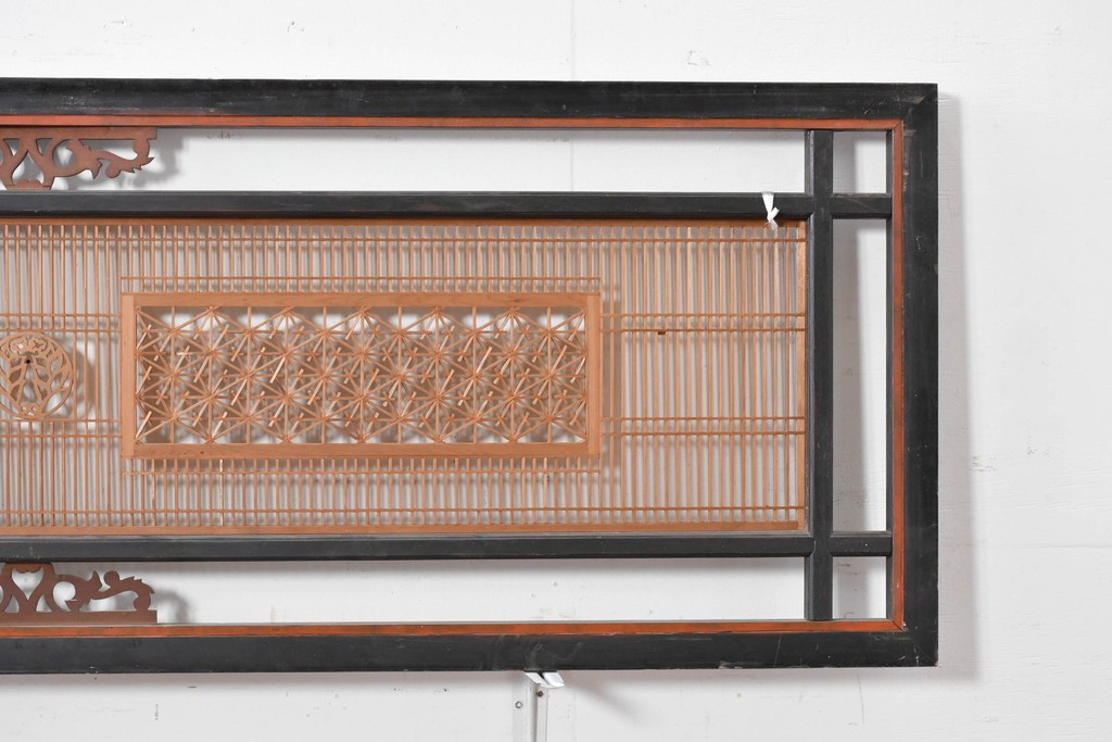 アンティーク建具　昭和初期　上手物‼　組子と透かし彫りが美しい欄間2枚セット　(R-085639)