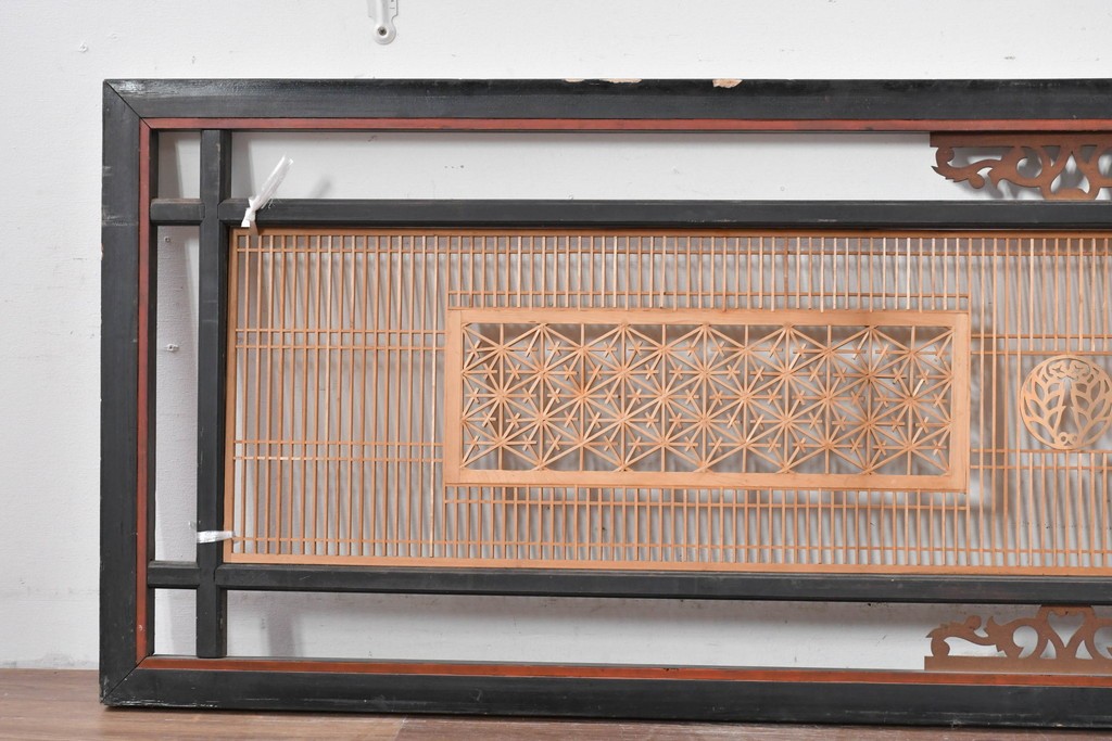 アンティーク建具　昭和初期　上手物‼　組子と透かし彫りが美しい欄間2枚セット　(R-085639)