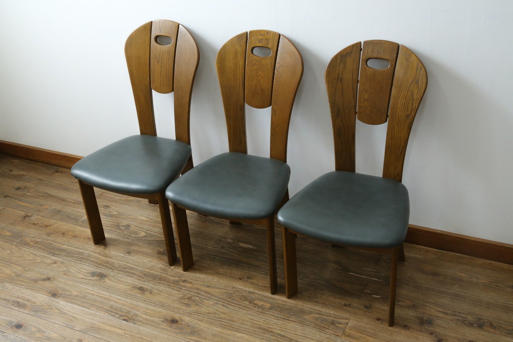 中古　美品　希少な廃番品　浜本工芸　オーク材　フェイクレザー　扇形背もたれのモダンなダイニングチェア3脚セット　(R-085641)