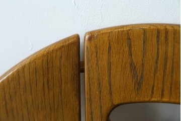 中古　美品　希少な廃番品　浜本工芸　オーク材　フェイクレザー　扇形背もたれのモダンなダイニングチェア3脚セット　(R-085641)