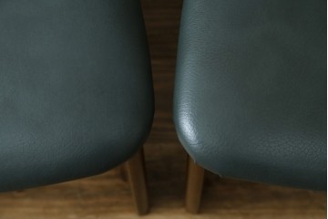中古　美品　希少な廃番品　浜本工芸　オーク材　フェイクレザー　扇形背もたれのモダンなダイニングチェア3脚セット　(R-085641)
