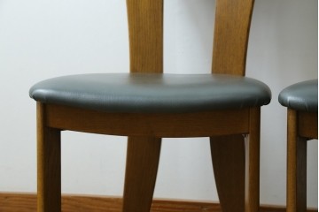 中古　美品　希少な廃番品　浜本工芸　オーク材　フェイクレザー　扇形背もたれのモダンなダイニングチェア3脚セット　(R-085641)
