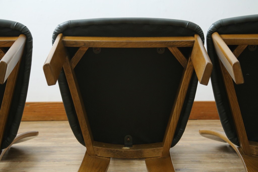 中古　美品　希少な廃番品　浜本工芸　オーク材　フェイクレザー　扇形背もたれのモダンなダイニングチェア3脚セット　(R-085641)