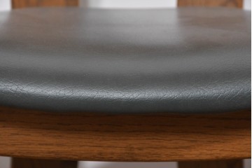 中古　美品　希少な廃番品　浜本工芸　オーク材　フェイクレザー　扇形背もたれのモダンなダイニングチェア3脚セット　(R-085641)