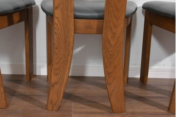 中古　美品　希少な廃番品　浜本工芸　オーク材　フェイクレザー　扇形背もたれのモダンなダイニングチェア3脚セット　(R-085641)