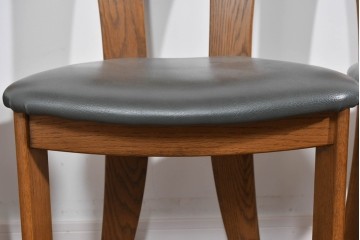 中古　美品　希少な廃番品　浜本工芸　オーク材　フェイクレザー　扇形背もたれのモダンなダイニングチェア3脚セット　(R-085641)