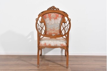 中古　美品　最高級モデル　メデア(Medea)　ART-919　アール・ヌーヴォー様式　繊細な彫刻装飾が魅力のアームチェア　定価約65万円相当　(R-085642)