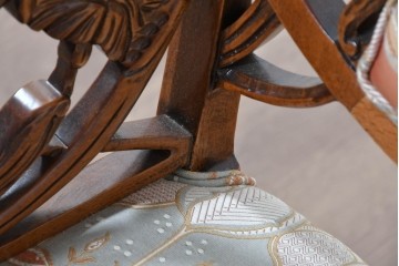 中古　美品　最高級モデル　メデア(Medea)　ART-919　アール・ヌーヴォー様式　繊細な彫刻装飾が魅力のアームチェア　定価約65万円相当　(R-085642)