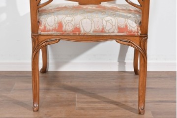 中古　美品　最高級モデル　メデア(Medea)　ART-919　アール・ヌーヴォー様式　繊細な彫刻装飾が魅力のアームチェア　定価約65万円相当　(R-085642)