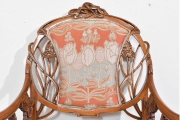 中古　美品　最高級モデル　メデア(Medea)　ART-919　アール・ヌーヴォー様式　繊細な彫刻装飾が魅力のアームチェア　定価約65万円相当　(R-085642)