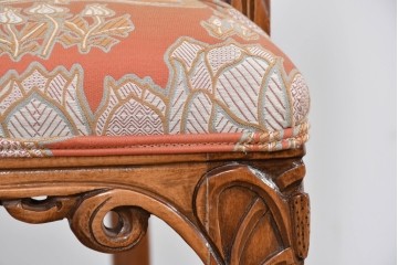 中古　美品　最高級モデル　メデア(Medea)　ART-919　アール・ヌーヴォー様式　繊細な彫刻装飾が魅力のアームチェア　定価約65万円相当　(R-085642)