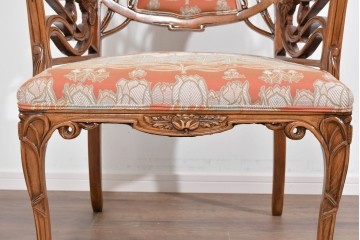 中古　美品　最高級モデル　メデア(Medea)　ART-919　アール・ヌーヴォー様式　繊細な彫刻装飾が魅力のアームチェア　定価約65万円相当　(R-085642)