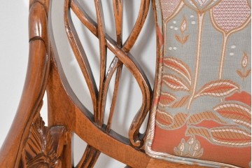 中古　美品　最高級モデル　メデア(Medea)　ART-919　アール・ヌーヴォー様式　繊細な彫刻装飾が魅力のアームチェア　定価約65万円相当　(R-085642)