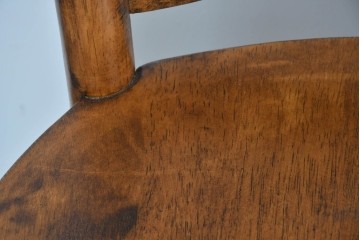 中古　美品　アメリカ　ETHAN ALLEN(イーセンアーレン)　弧を描く背もたれが美しいアンティーク調ダイニングチェア　(R-085643)