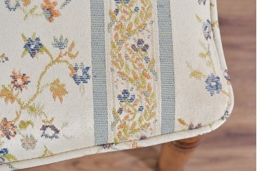 中古　美品　アメリカ　ETHAN ALLEN(イーセンアーレン)　弧を描く背もたれが美しいアンティーク調ダイニングチェア　(R-085643)