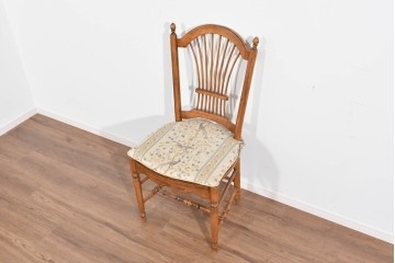 中古　美品　アメリカ　ETHAN ALLEN(イーセンアーレン)　弧を描く背もたれが美しいアンティーク調ダイニングチェア　(R-085643)